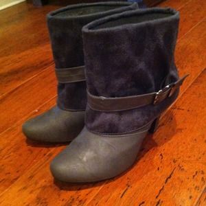 Grey boots🌟on hold for nashary🌟