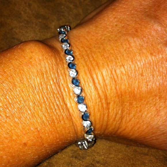 SOLD-in bundle - Picture 2 of 4