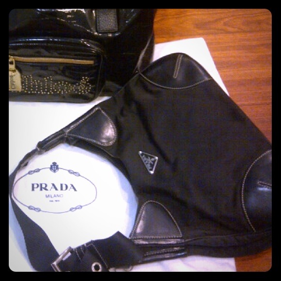 **SOLD ON THREADFLIP**Authentic Prada bag!!