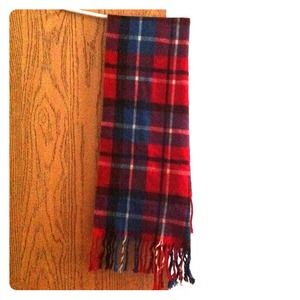 soft&colorful scarfs.