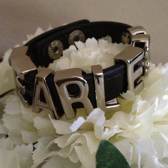 🚫SOLD🚫BCBGeneration "Fearless" Bracelet