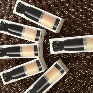 New VS AntiRed FX Color Correction Powder $15.00