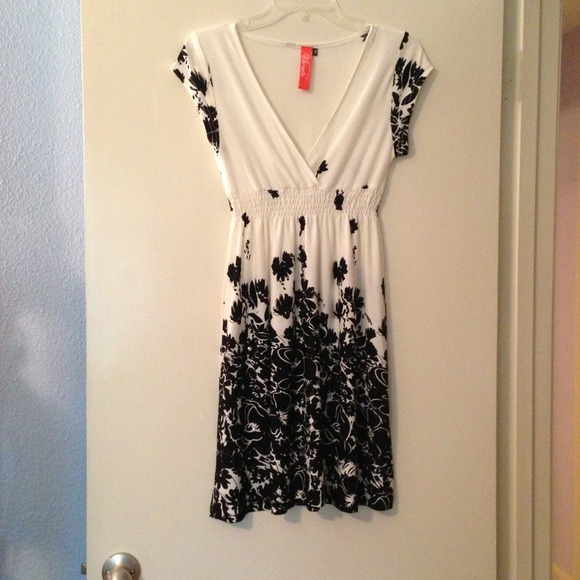 Cute floral pattern dress