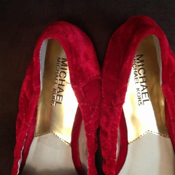 👣👣👣Michael Kors Velvet Ballet Flats👣👣👣 - Picture 4 of 4