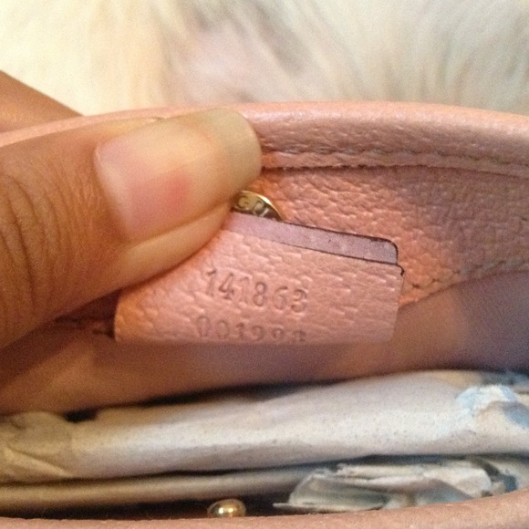 Auth Gucci cross body bag in excellent condition - Picture 2 of 4