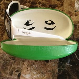 Beautiful Kate Spade sunglasses with case
