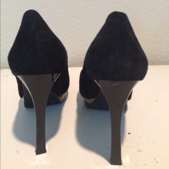 ✂Price cut! Gianni Bini black suede pumps size 7.5 - Picture 4 of 4