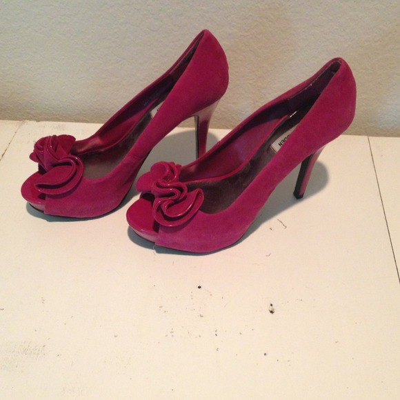 Steve Madden suede magenta heels size 8 - Picture 2 of 3