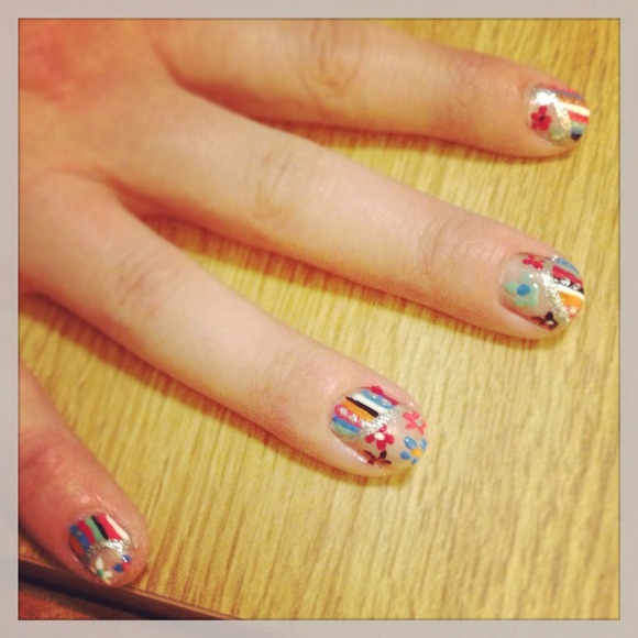 Rainbow Flower Fake Nail Set