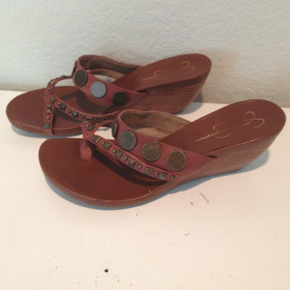 Jessica Simpson wedge sandals - brown - Picture 2 of 3