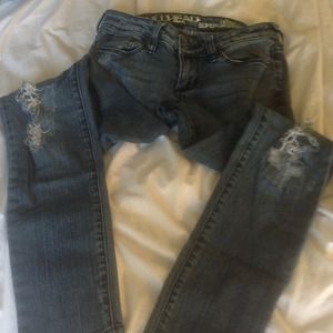 Bullhead Hermosa Super Skinnies Distressed Size 1