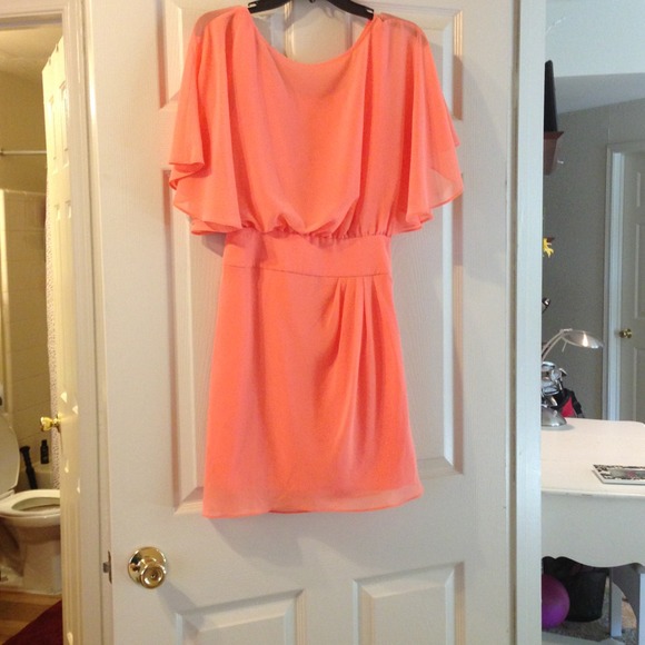 ✂Price reduced! Peach Gianni Bini dress - Picture 2 of 3
