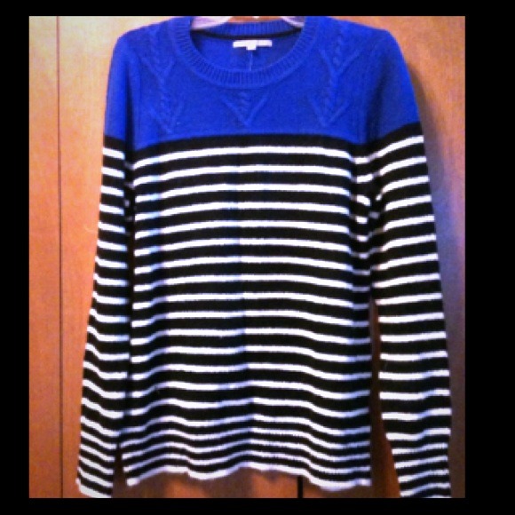 ***TRADED*** NWT Super cute Gap knit sweater