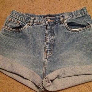 🌟SOLD🌟 Vintage High Waisted Shorts