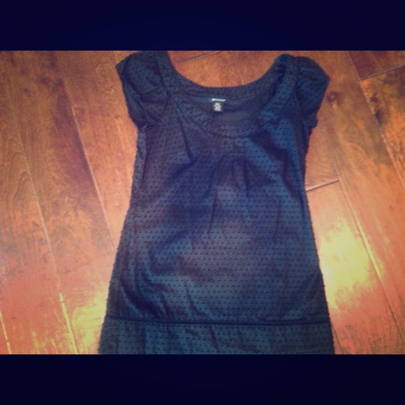 Black short sleeve top