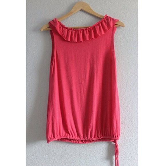 Pink ruffled top - Picture 2 of 2