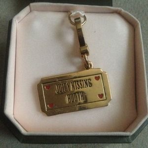 Juicy Couture Jewelry - Juicy couture charmπππnew low priceπππ Juicy Couture Jewelry - Juicy couture charmπππnew low priceπππ