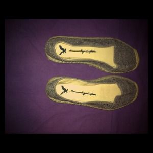 📮SOLD📮Cute Canvasy American Eagle Flats