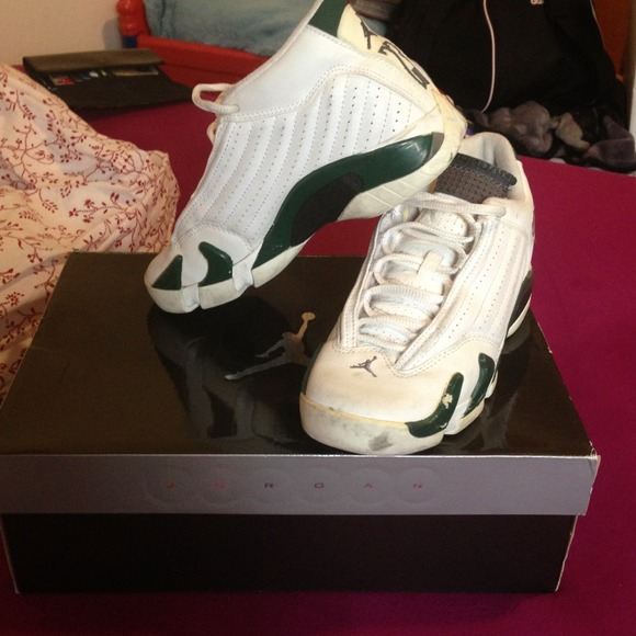 Authentic white and green Jordan XIV - Picture 1 of 4