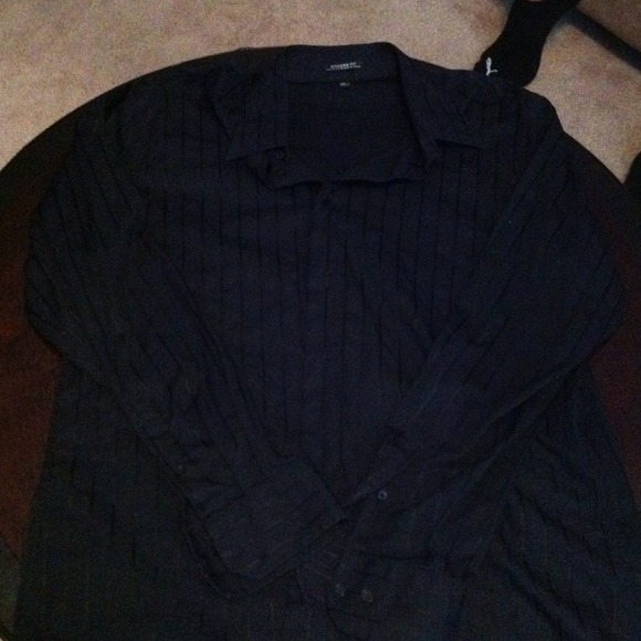 Men's black shirt