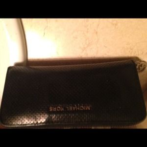 Traded!!!Michael kors wallet😍😍
