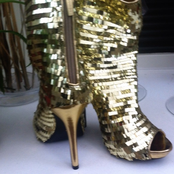 SOLD - Picture 2 of 3