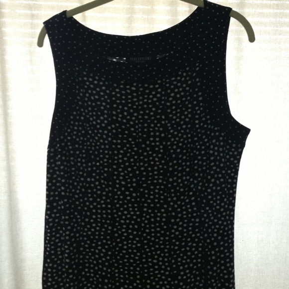 SOLD!  Polka dot dress size 16 only worn once - Picture 2 of 4