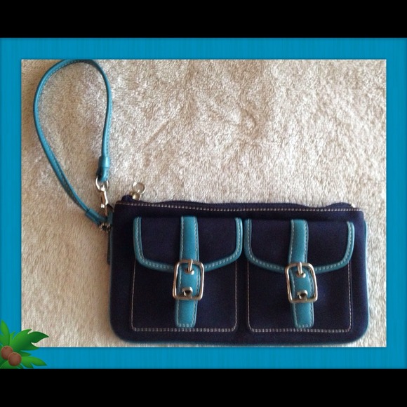 SOLD!!   COACH WRISTLET!!