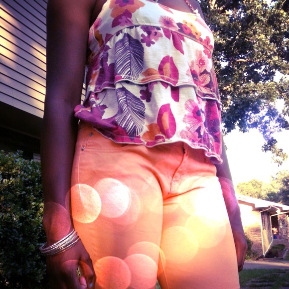 Shirt. 👚💜 - Picture 2 of 2