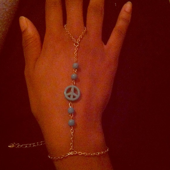 Brand new!! Bracelet ring. - Picture 1 of 1