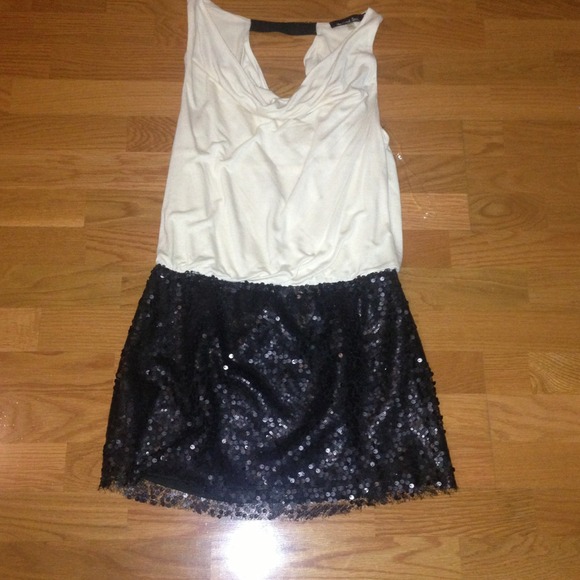 Adorable sequin dress
