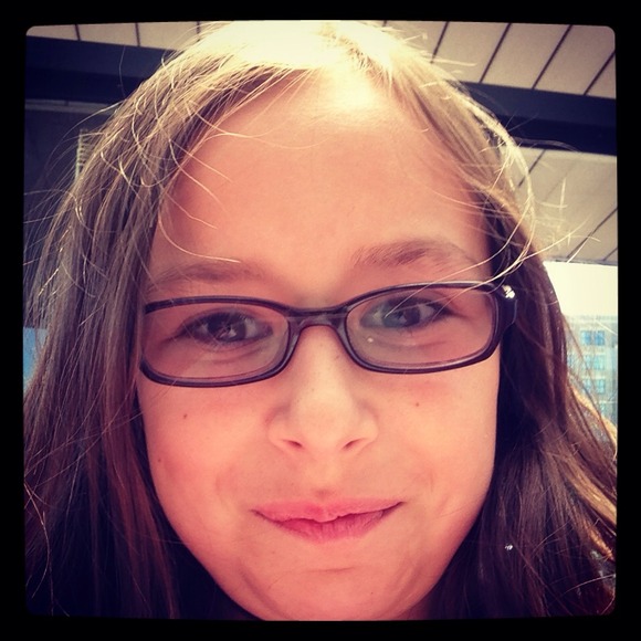 Meet your seller ❤ - Picture 2 of 4