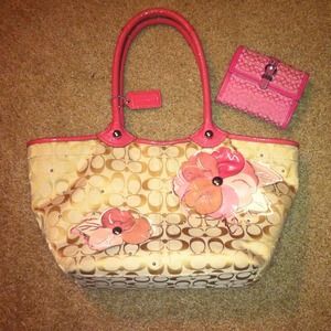 🌺Leigha01🌸 Coach bag and wallet