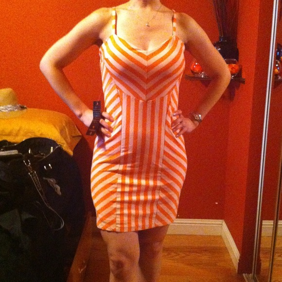 bebe Dresses & Skirts - Bebe summer dress coral stripes