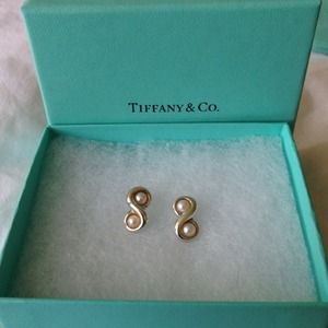 Tiffany Infinity Pearl Earrings