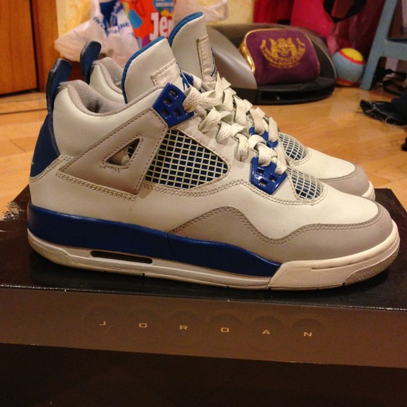 2006 Jordan retro military 4s sz5