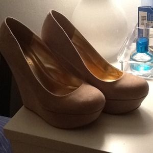 Just fab tan wedges