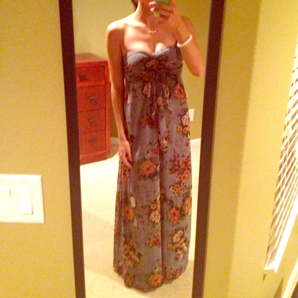 📌Sold-Beautiful elegant vintage inspired maxi