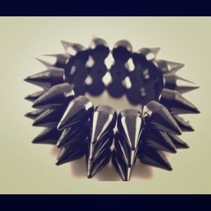 Stretch spike bracelet