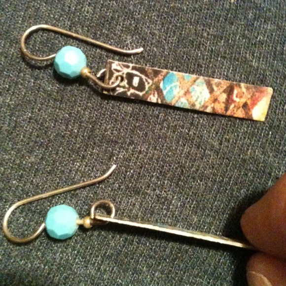 HP ⚡️Artwork Earrings - Picture 2 of 3