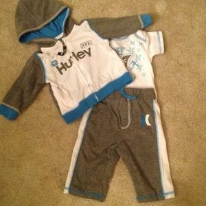 🚨Sold🚨Cute baby Hurley set! 💙😘