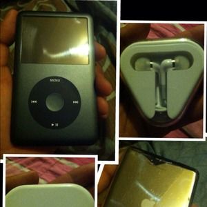 120 GB IPOD CLASSIC IN EXCELLENT CONDITION