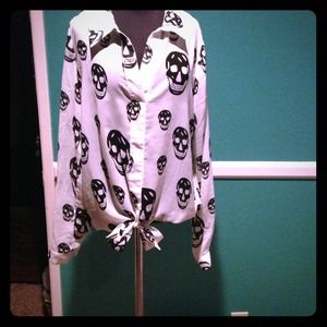 Skull sheer top size small