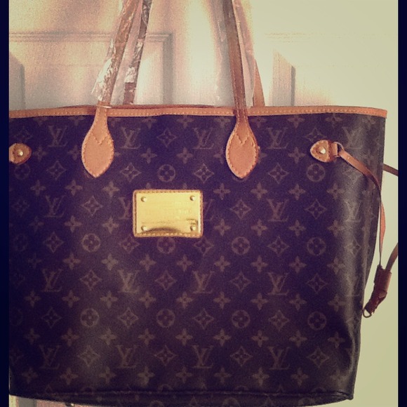 2 bags and wallet ---Brown handbag