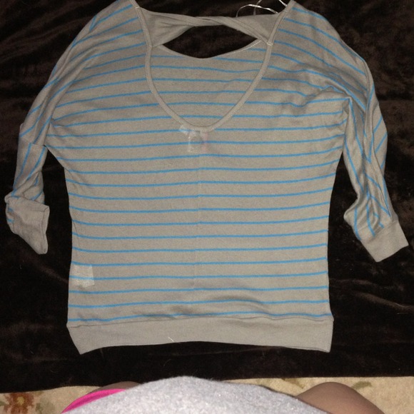 Roxy top - Picture 2 of 2