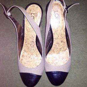 LOFT sling back wedge ..like new