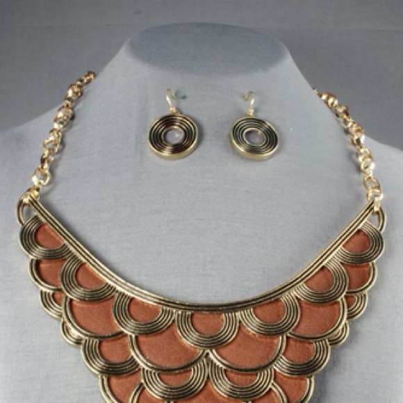 Necklace Set - Picture 2 of 2