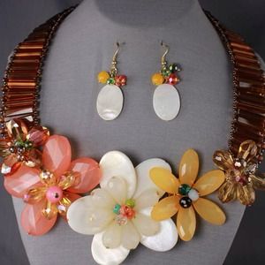 Chunky Flower Necklace