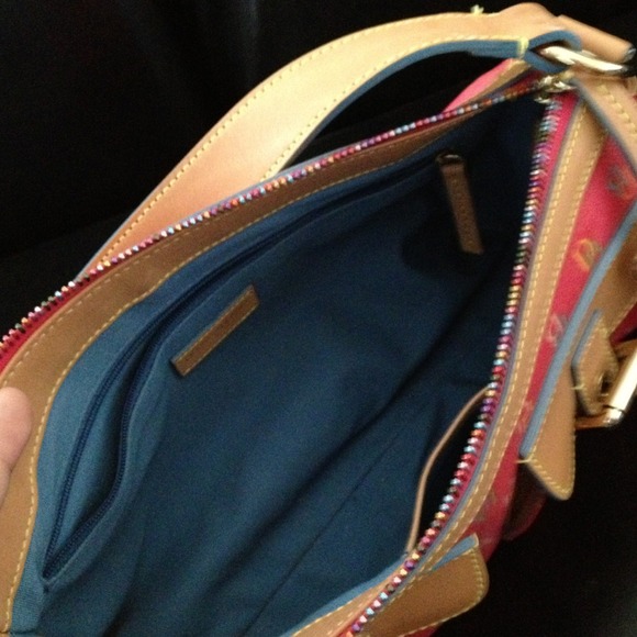 Reduced! Dooney & Bourke pink handbag authentic - Picture 4 of 4