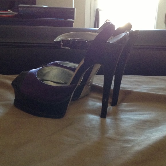 Bebe heels - Picture 2 of 4